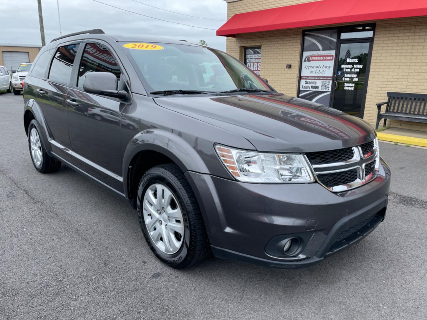 2019 Silver Dodge Journey (3C4PDCBG4KT) with an V6, 3.6 Liter engine, Automatic, 4-Spd w/AutoStick transmission, located at 8008 Warden Rd, Sherwood, AR, 72120, (501) 801-6100, 34.830078, -92.186684 - Photo#1